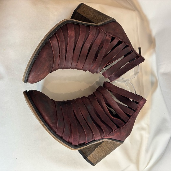 FREE PEOPLE Sz 8.5 (estimated) Burgundy Strappy Leather Ankle Boots Stacked Heel - Picture 7 of 14